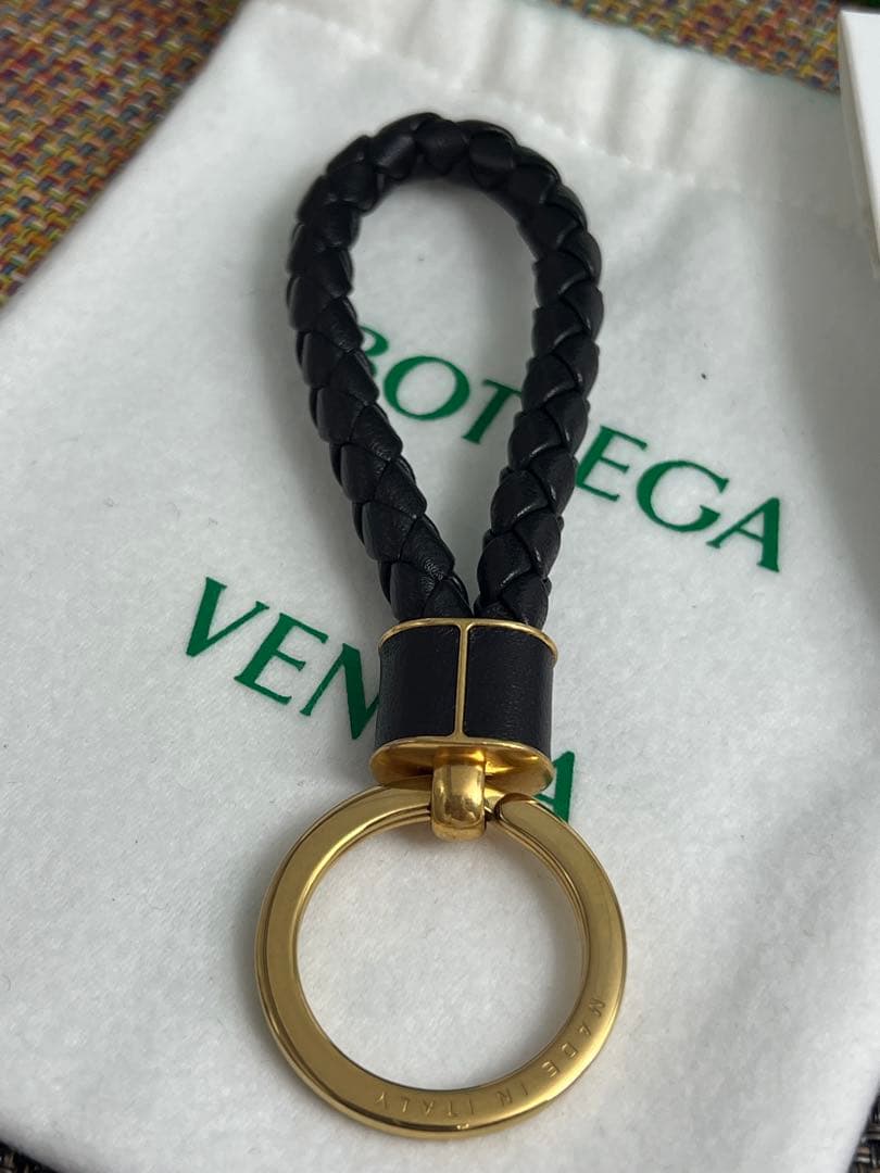 ⚪︎ ✨極美品✨ボッテガ・ヴェネタ　レザーキーリング　イントレチャート