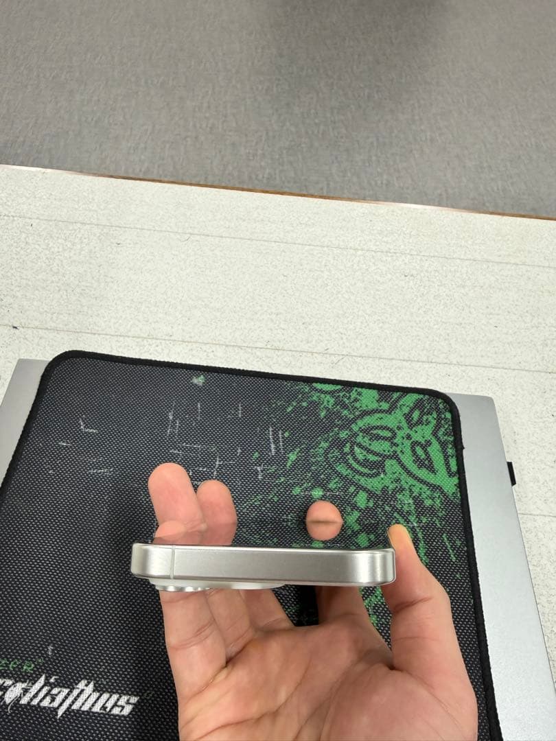 Iphone 15 pro 256gb sim フリー　バッテリー86％