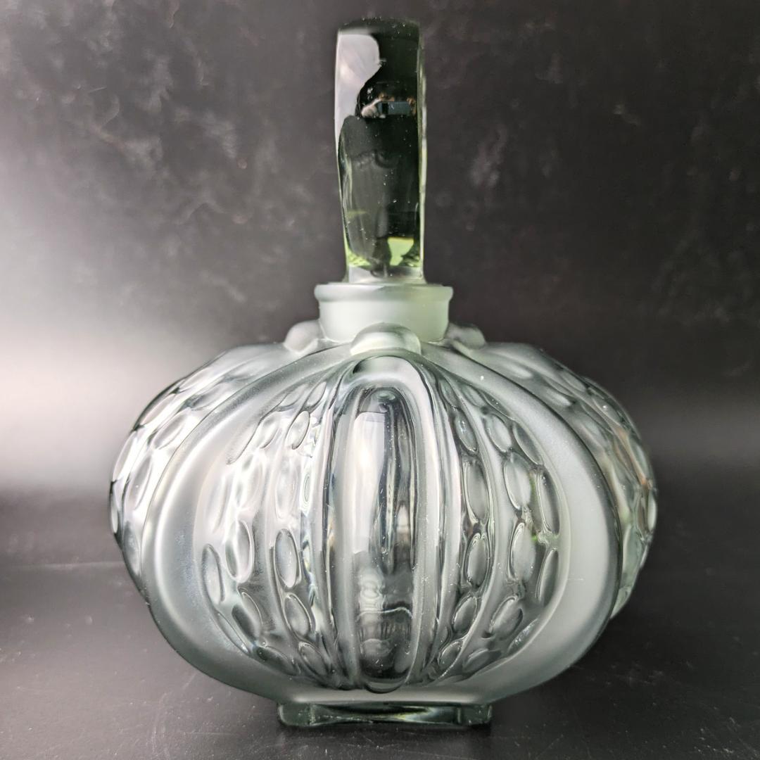 魔法のようなブルーグレー★ラリック ミラベル かぼちゃ 13㎝ 香水瓶