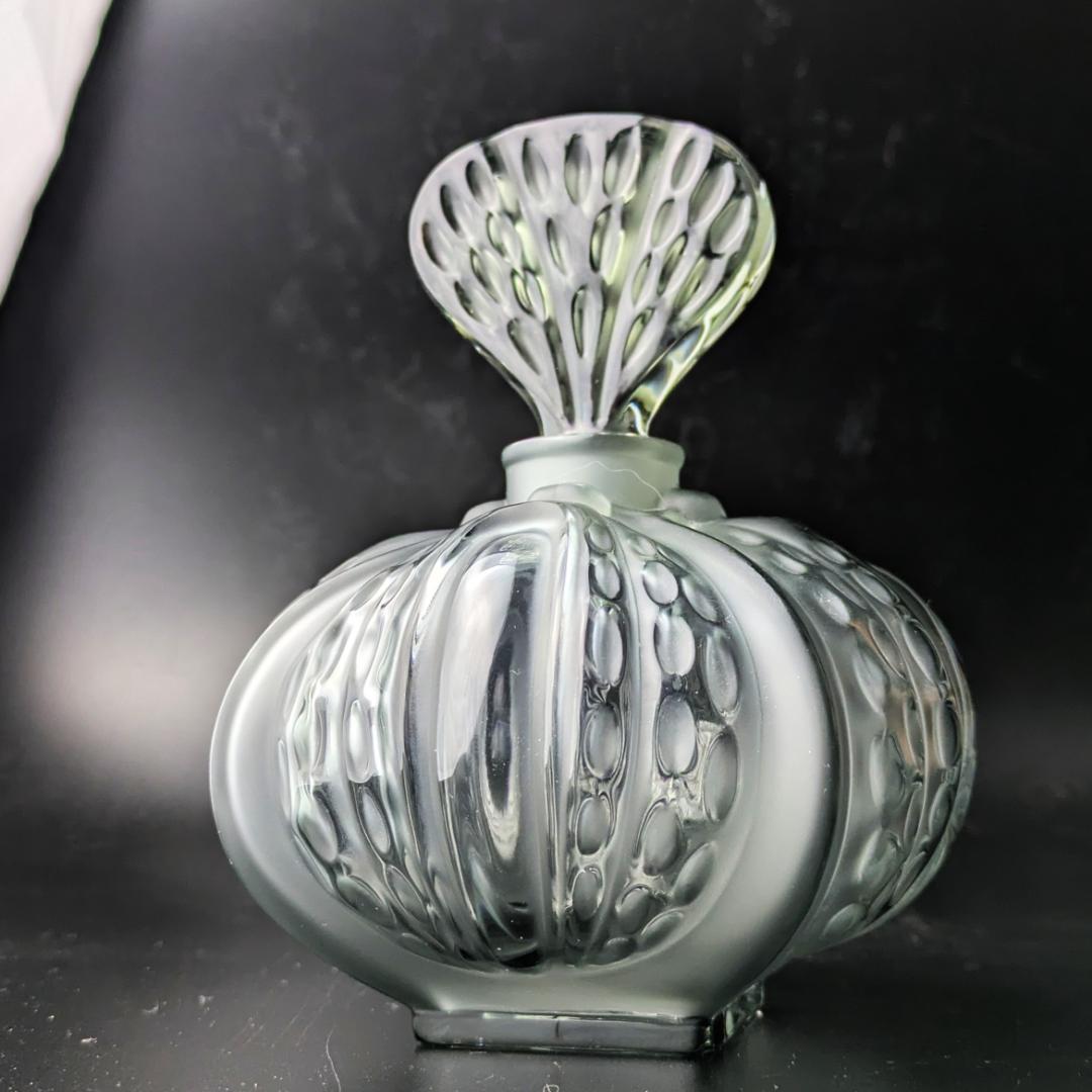 魔法のようなブルーグレー★ラリック ミラベル かぼちゃ 13㎝ 香水瓶