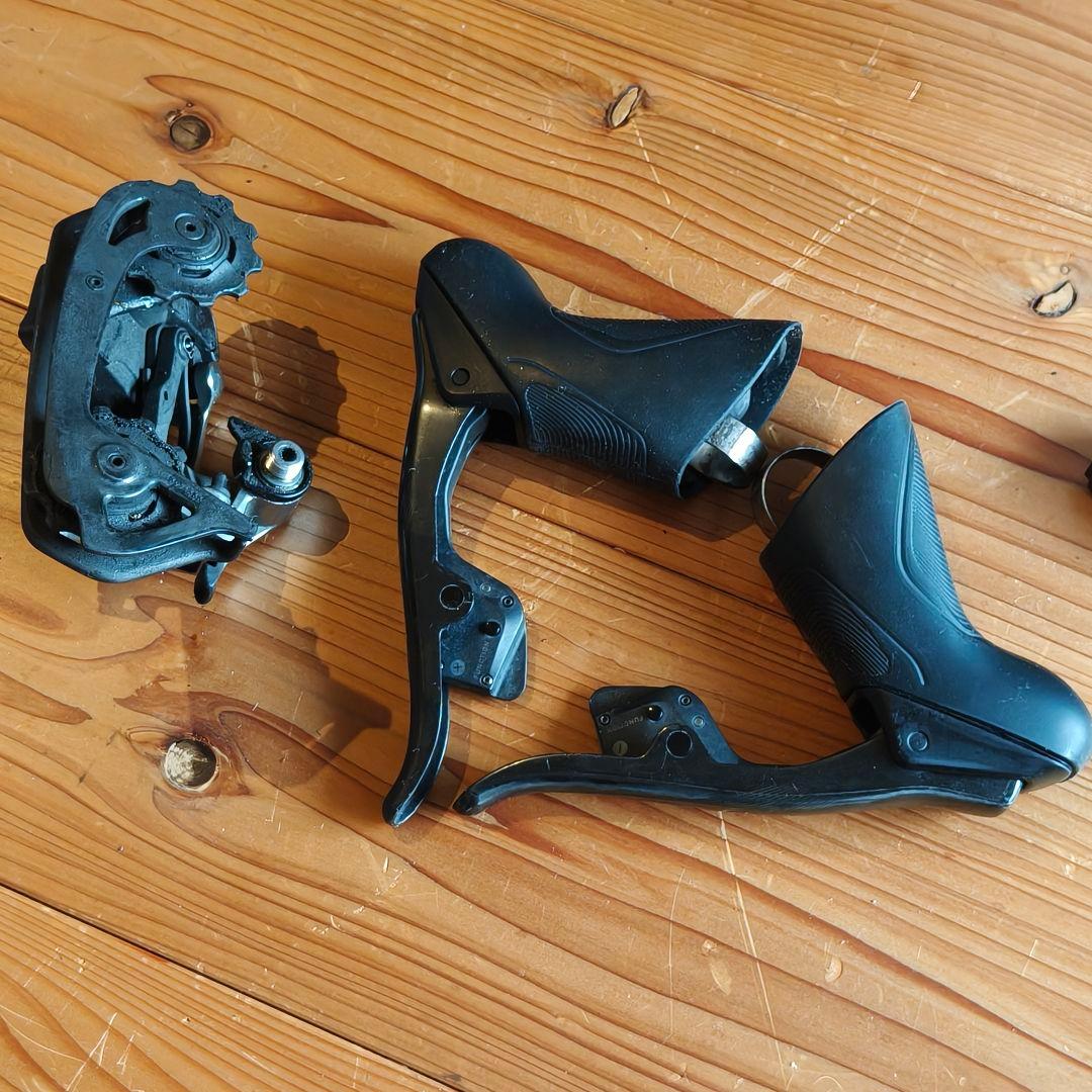 SRAM RED 11s シフターとリアディレイラー