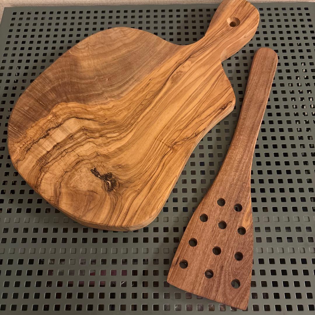 オリーブの木　まな板＆穴あきターナー