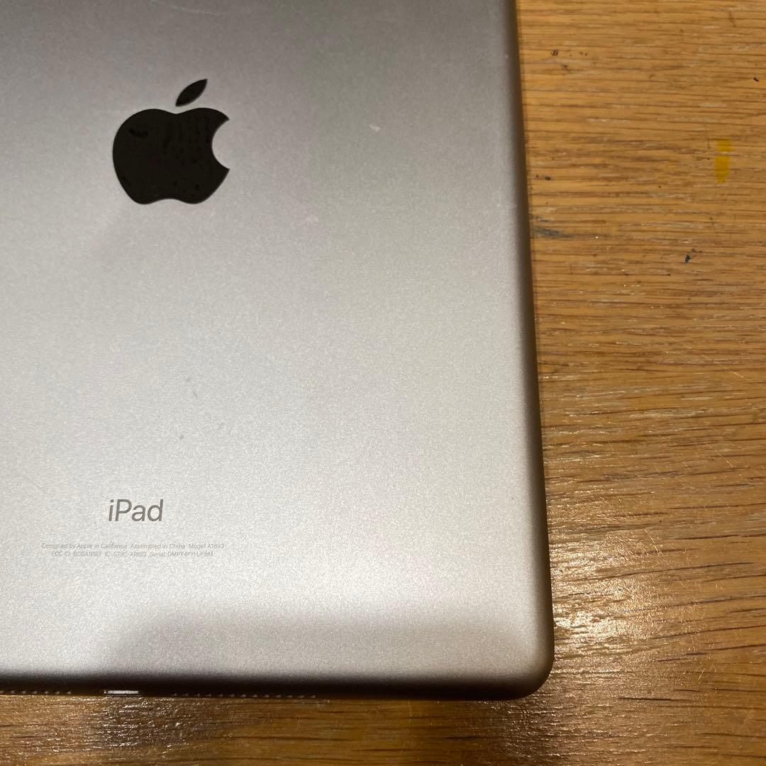 iPad 6th generation 128GB Wi-Fiモデル