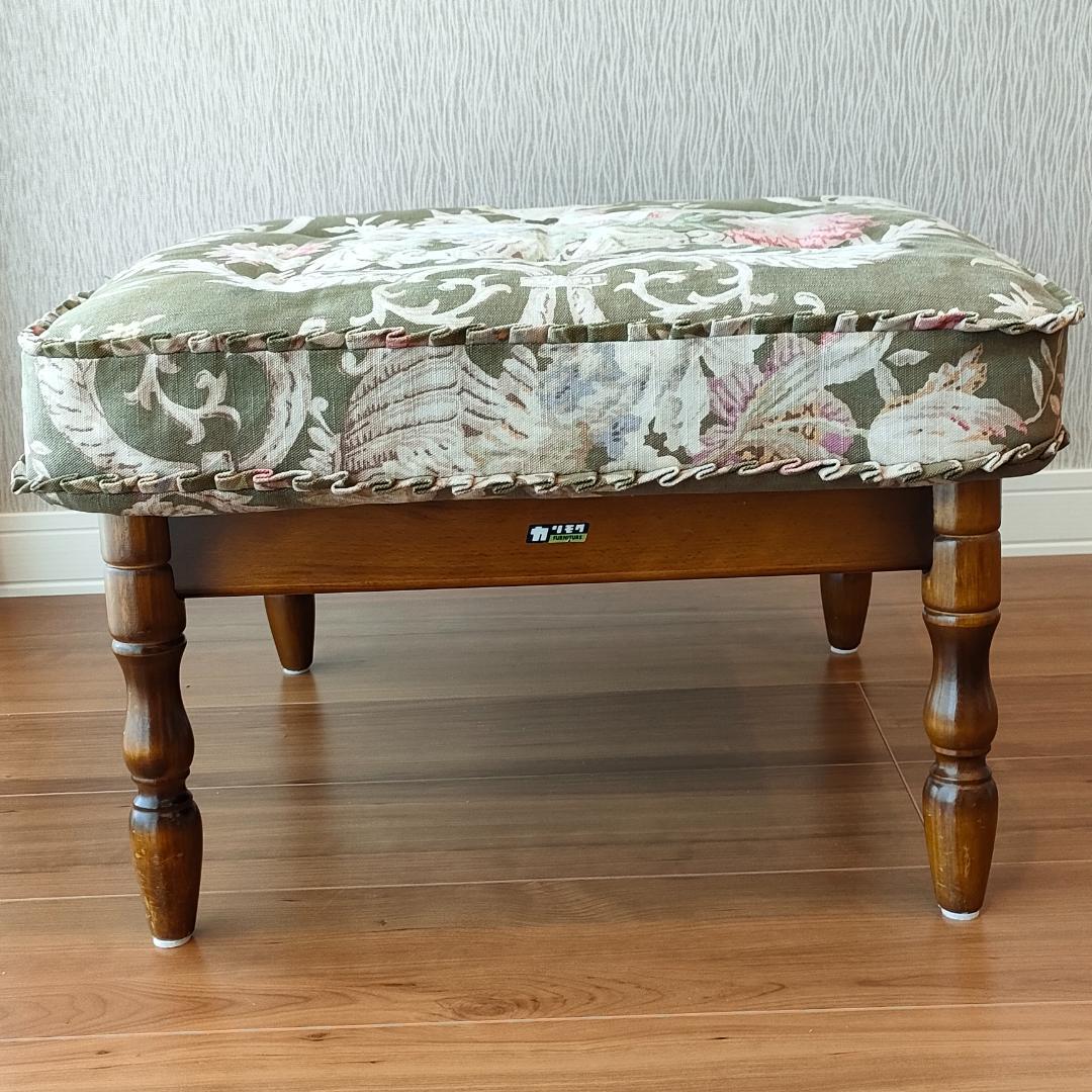 カリモク　オットマン　コロニアル　フリージアグリーン　スツール