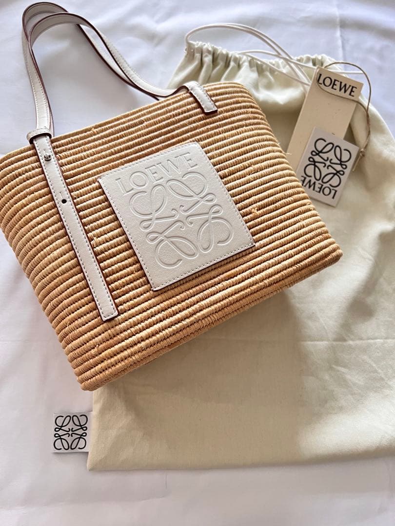 LOEWE ロエベ　スクエアカゴバック