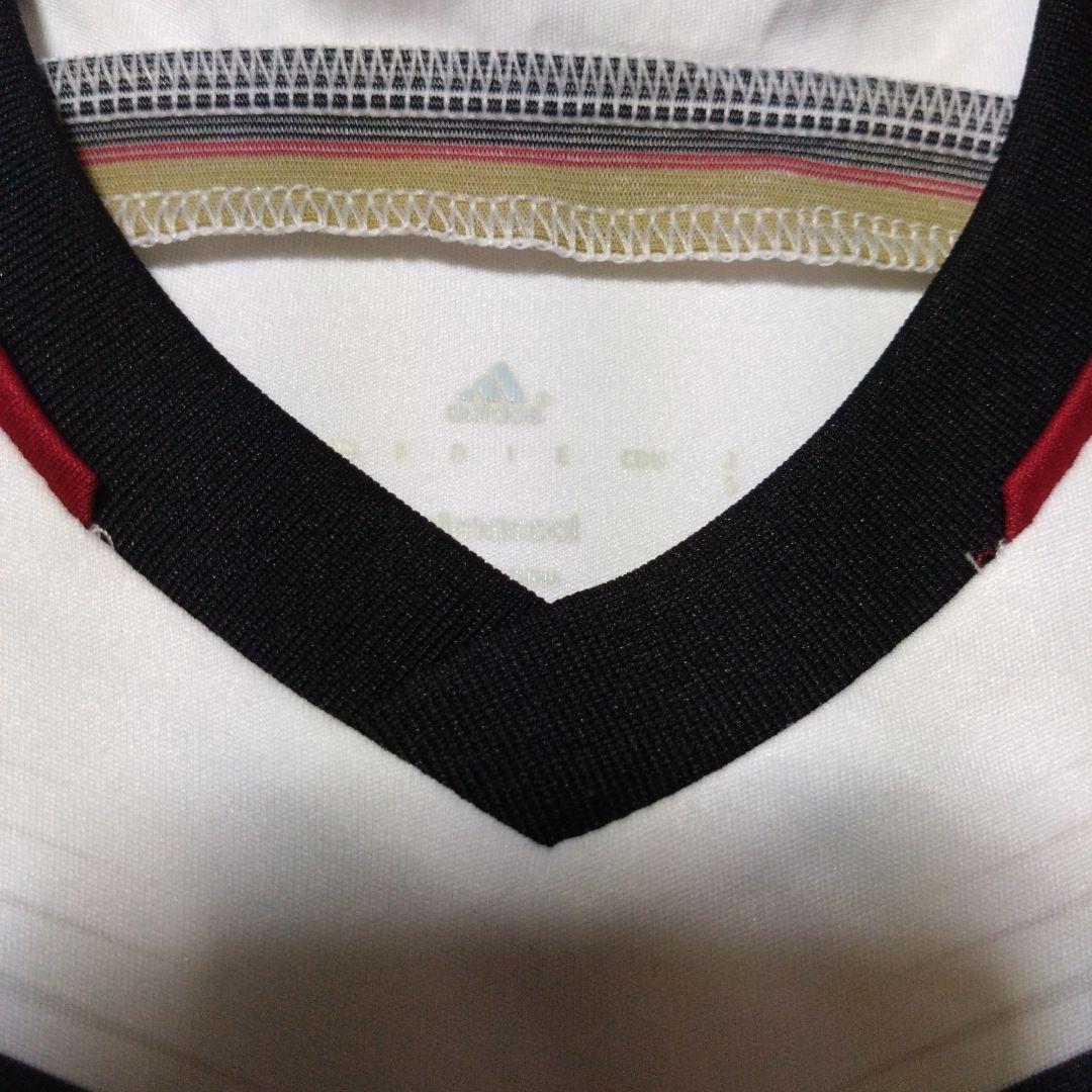 ドイツ代表　メスト・エジル（左利きのテクニシャン）