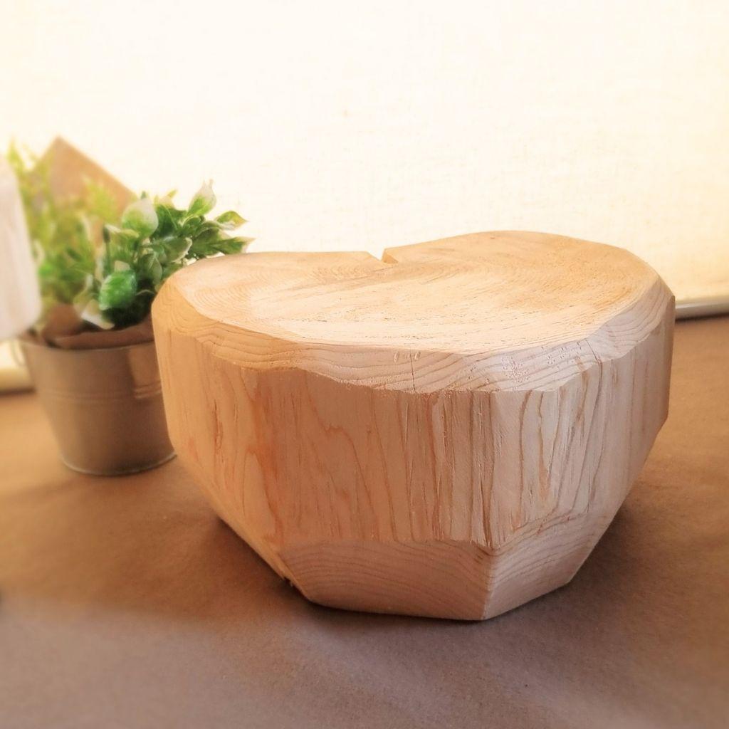 ナチュラルウッドのサイドテーブル 木の温もりとひのきの香り 椅子・花台