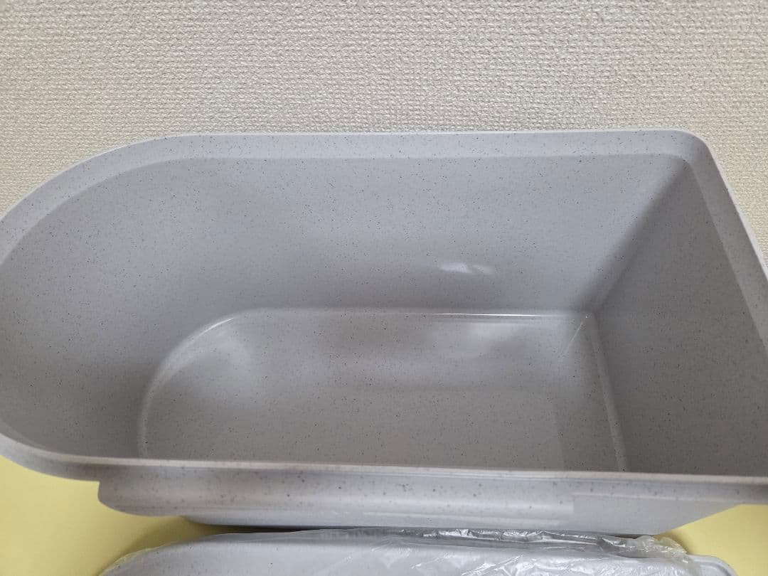 【新品・未使用】タッパーウェア キッチンキーパーハーフ 3個 + 専用トレイ2個