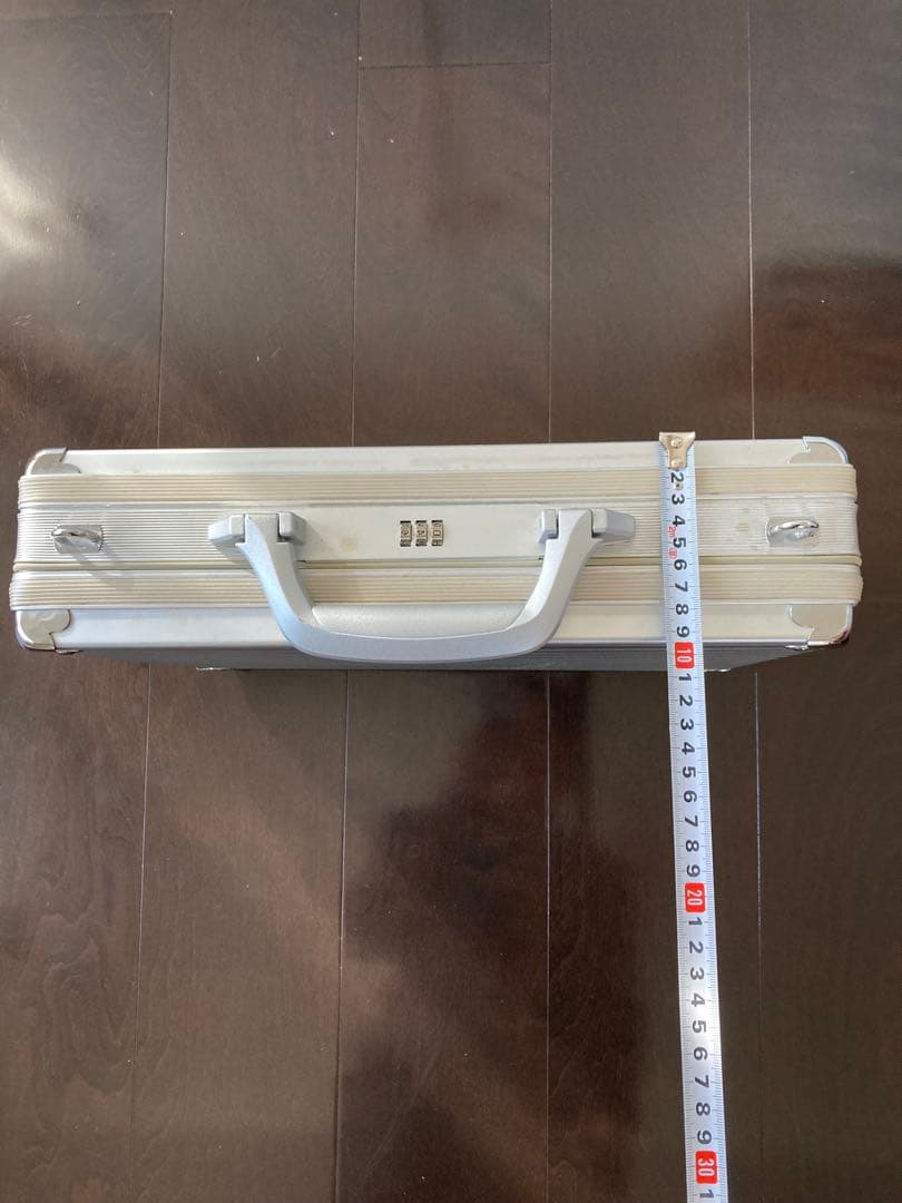 リモワ RIMOWA アタッシュケース アルミ製　鍵・ギャランティーカード付き
