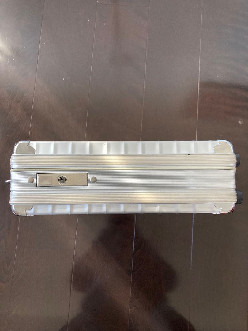 リモワ RIMOWA アタッシュケース アルミ製　鍵・ギャランティーカード付き