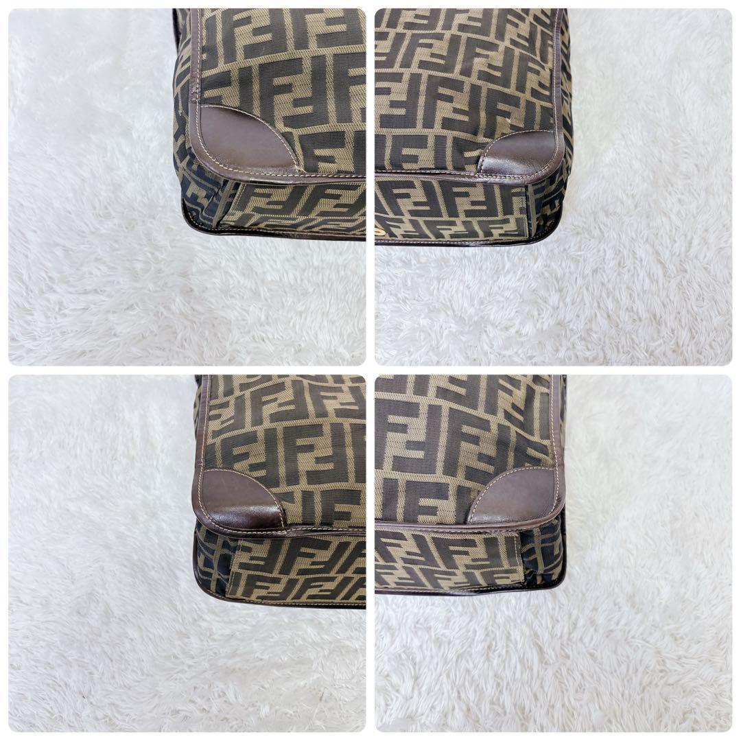 美品　フェンディ　エコバッグ　折り畳み　ズッカ　トートバッグ　A4 レザー