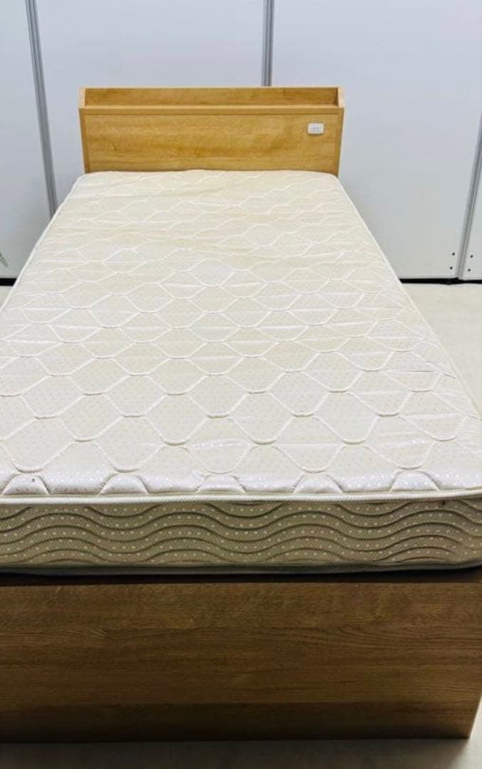 シングルベッドフレームとマットレスセット