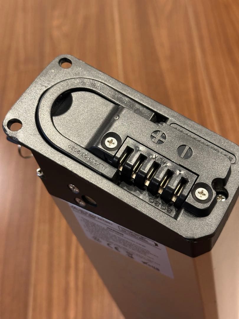 Mate bike Xバッテリー　鍵１本　充電器