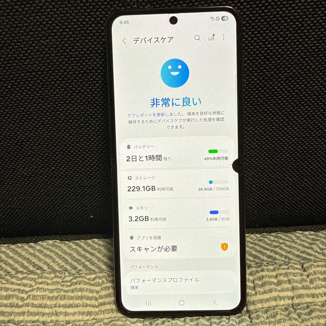 は*し様 [オークション]Galaxy Z flip5 256GB ブラックSI