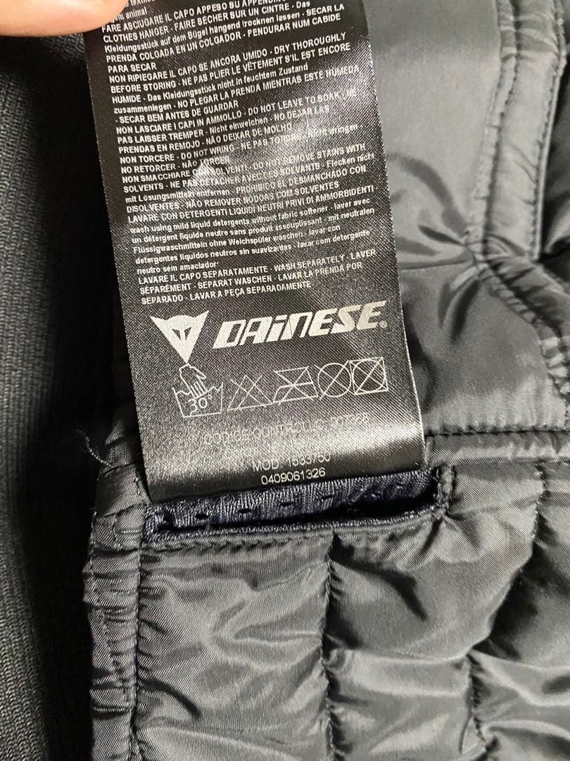 Dainese 冬用ライディングジャケット 黒/赤/白