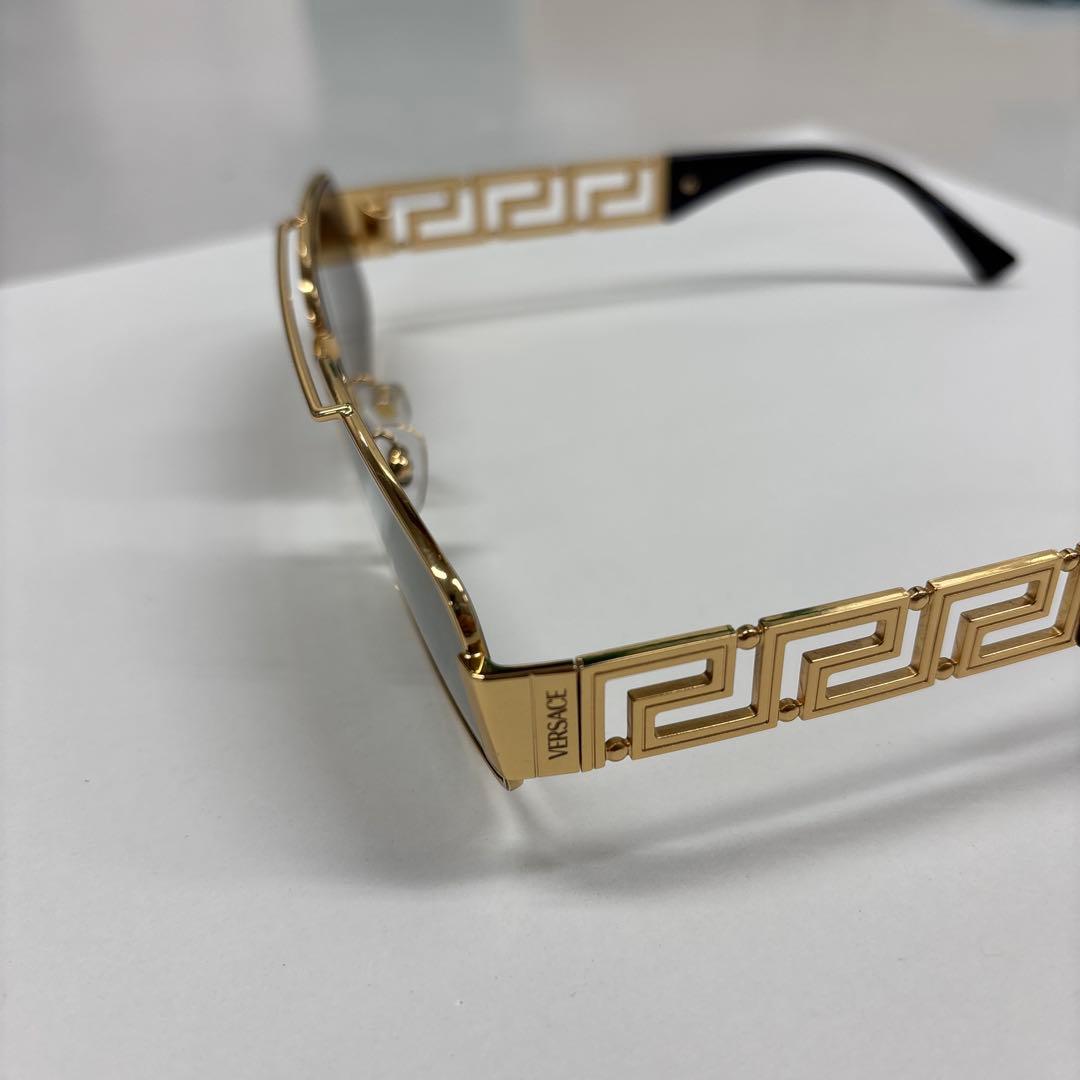 VERSACE ゴールド サングラス　ヴェルサーチ
