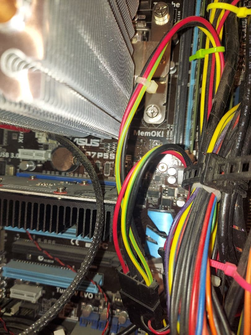 自作PC　Core i7　メモリ16GB　(動作するはすですがジャンク品）