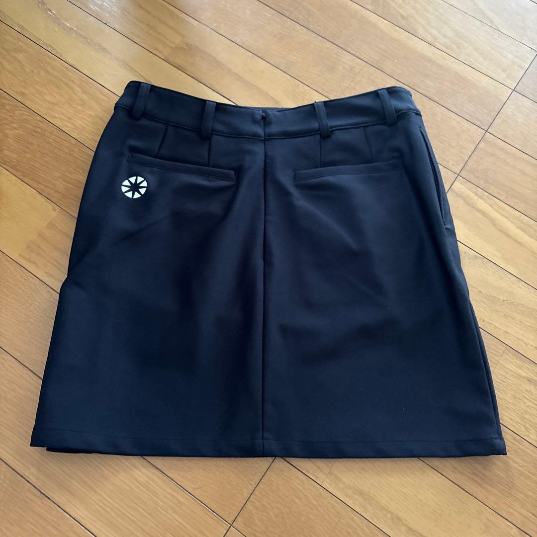 BANDAL ゴルフ　 ボタン付き黒スカート