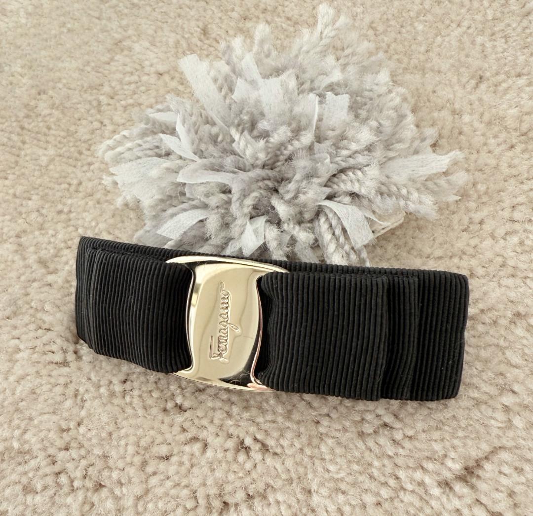 Ferragamoフェラガモ バレッタ ヴァラ ブラック ゴールド金具 リボン