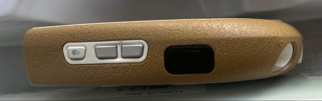 良*S様 Nokia 7600 本体 ホワイト/ゴールド