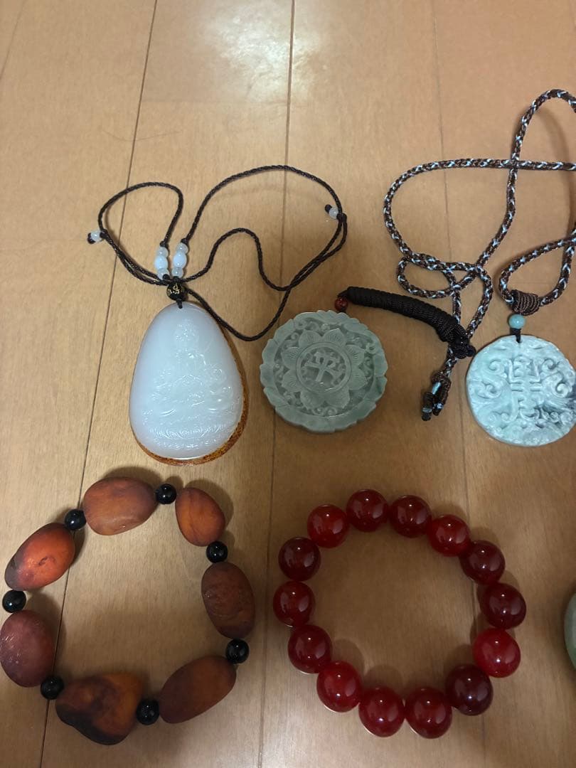 翡翠、勾玉、和田白玉セット