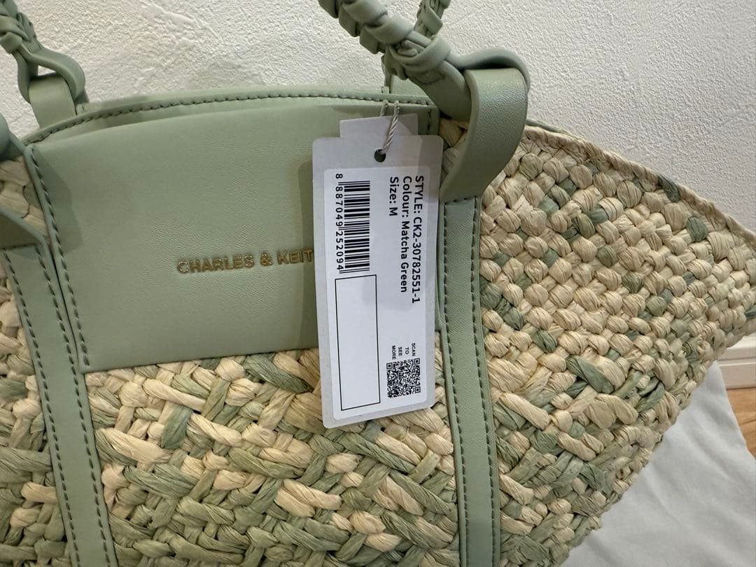 CHARLES & KEITH シャリア ラフィアウーブンバケツ