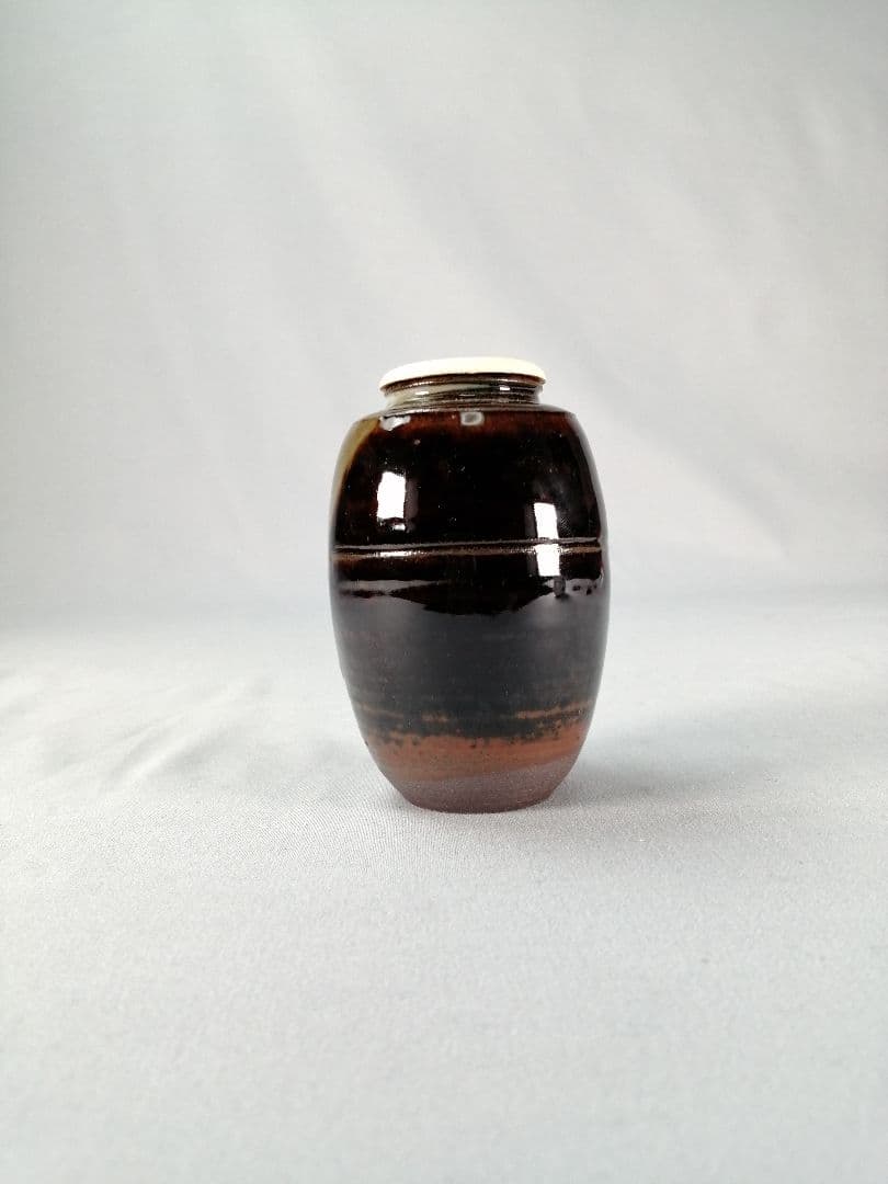 【茶事具】高取喜恵造　高取肩衝茶入　濃茶器　茶入250