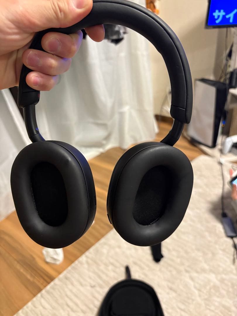 SONY ワイヤレスヘッドホン ケース付き　WH-1000XM5