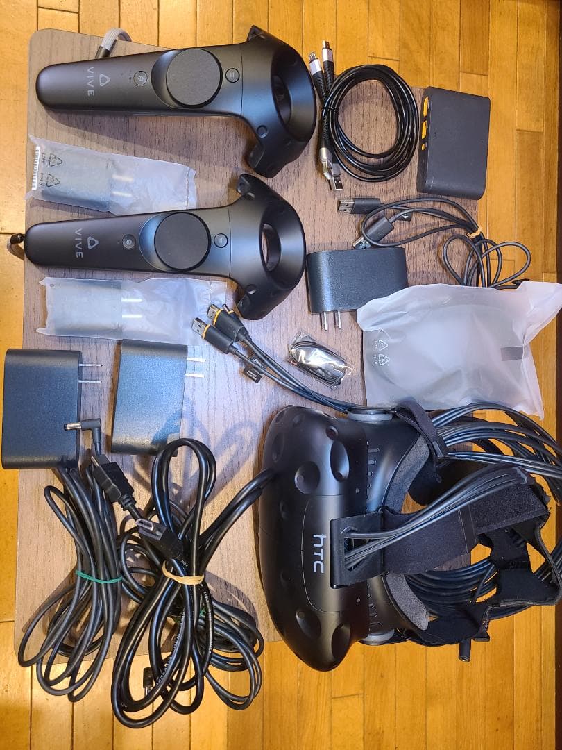 HTC Vive本体＆Viveトラッカー 5個セット VRフルトラッキング