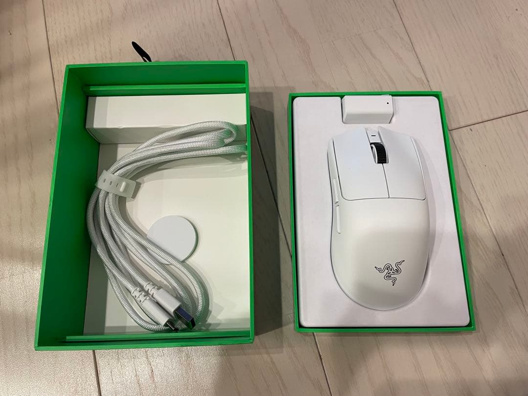 Razer Viper V3 Pro White Edition 本体