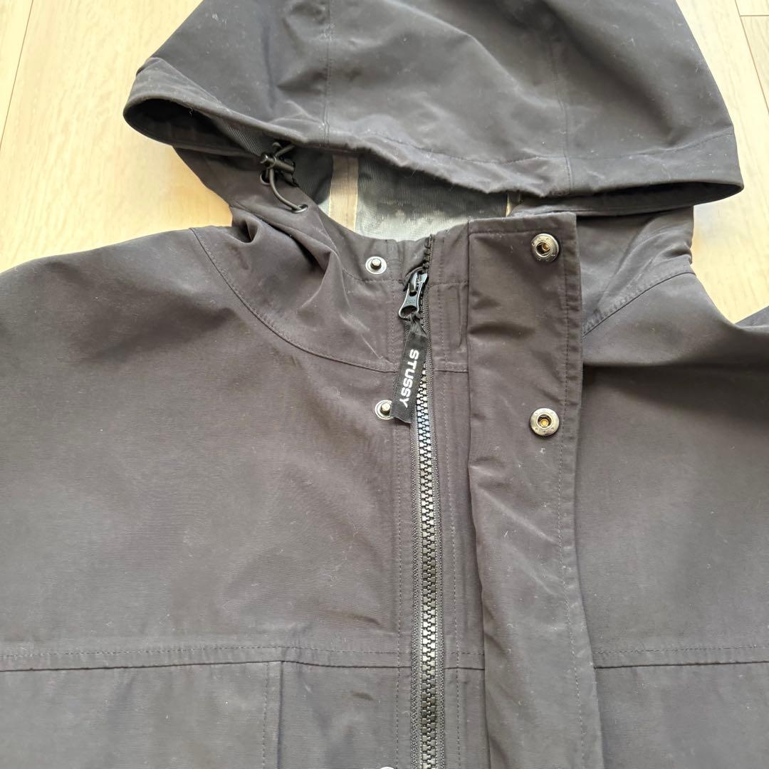 STUSSY ブラック シェルジャケット