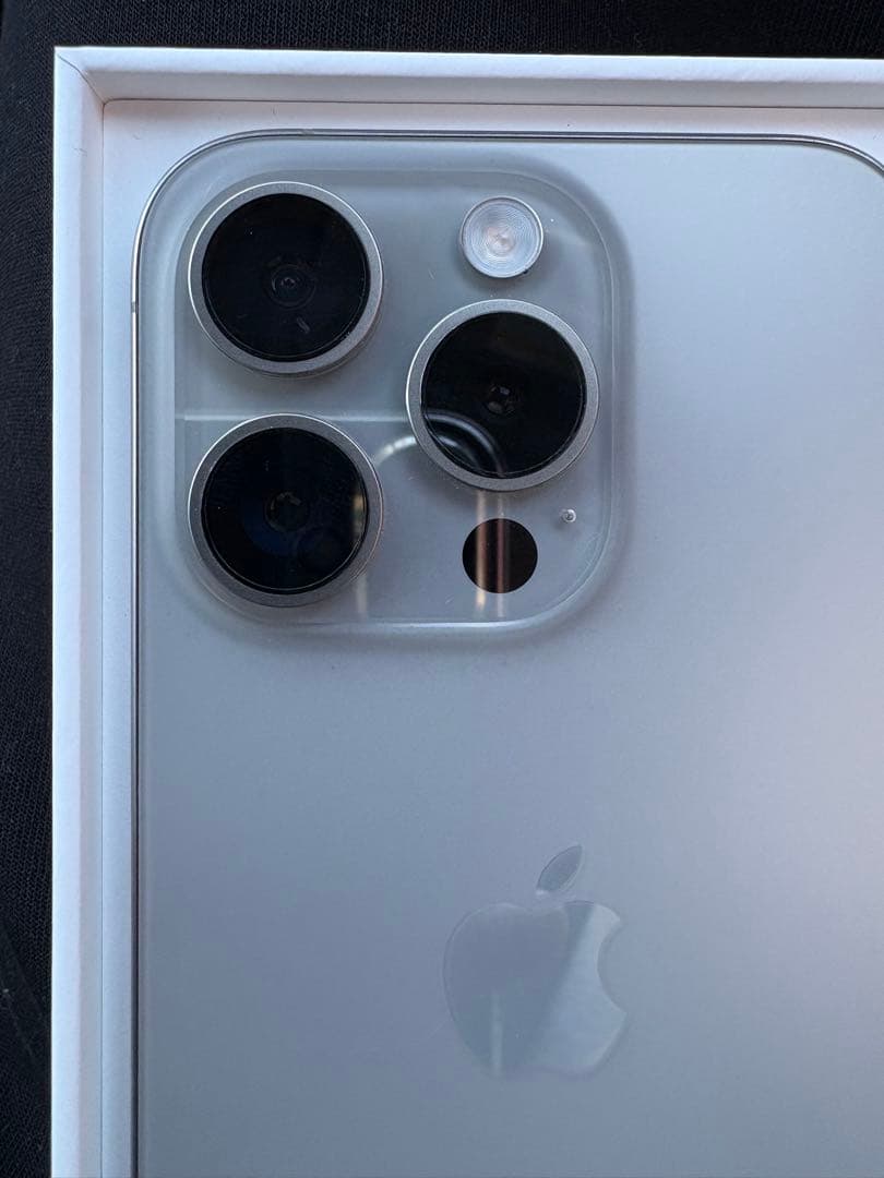 Apple iPhone 15 Pro ナチュラルチタニウム 本体　箱あり