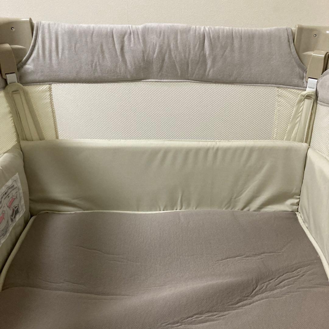 アップリカ ココネル　エアープラスAB ホワイトベージュ