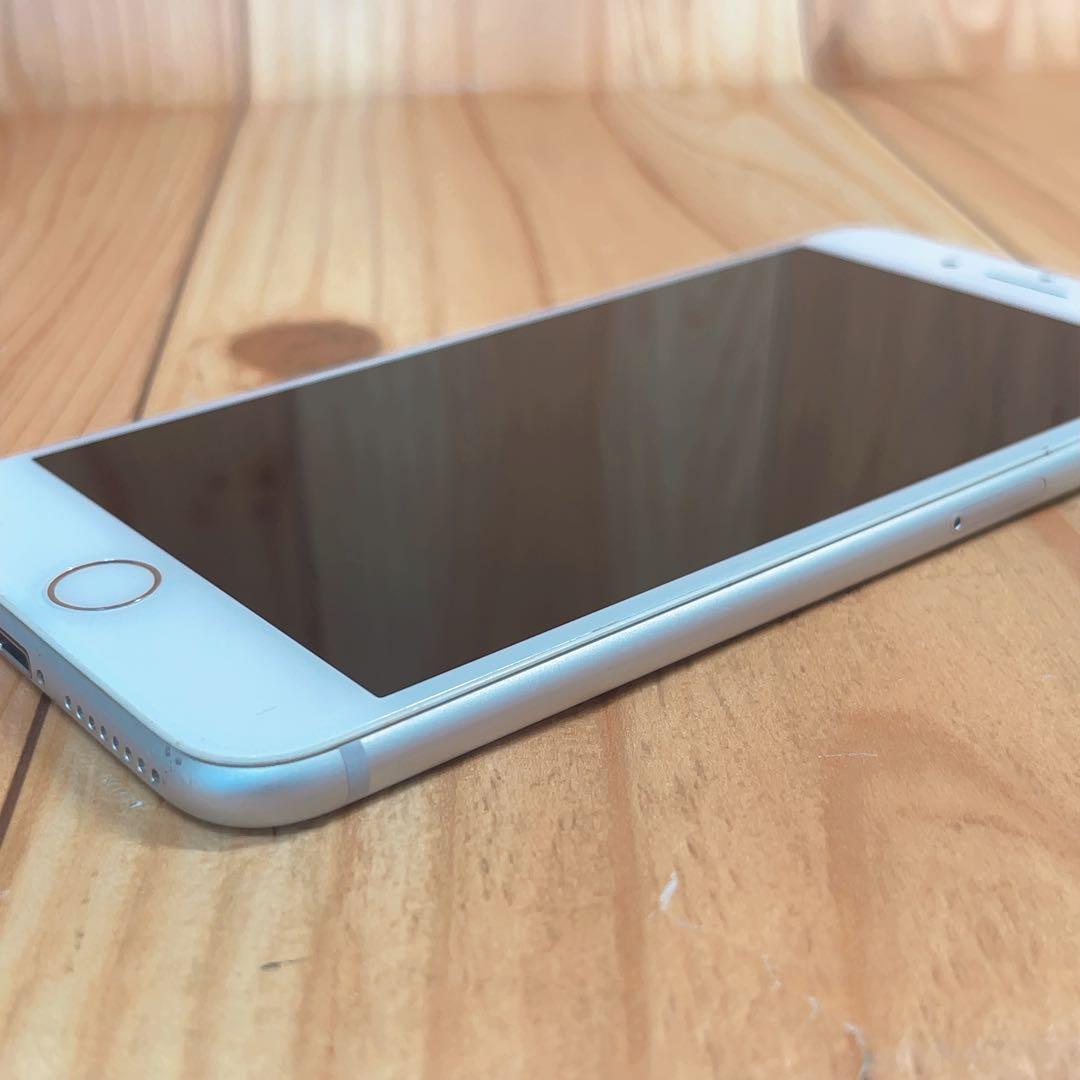 SIMフリー 本体 iPhone 8 Plus 256 GB シルバー 163