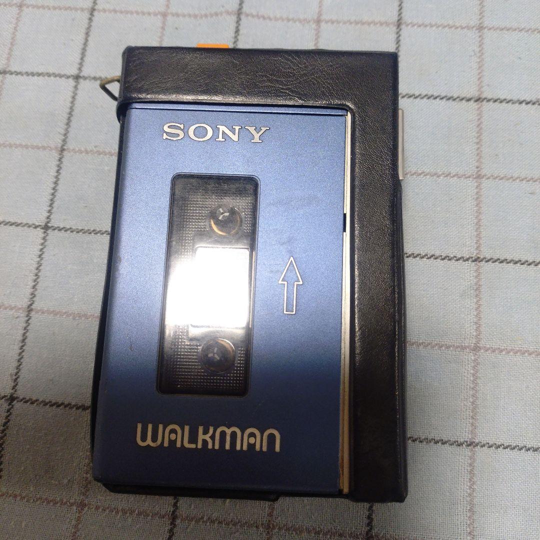 SONY WALKMAN カセットプレーヤー 青 ケース付き　ジャンク品