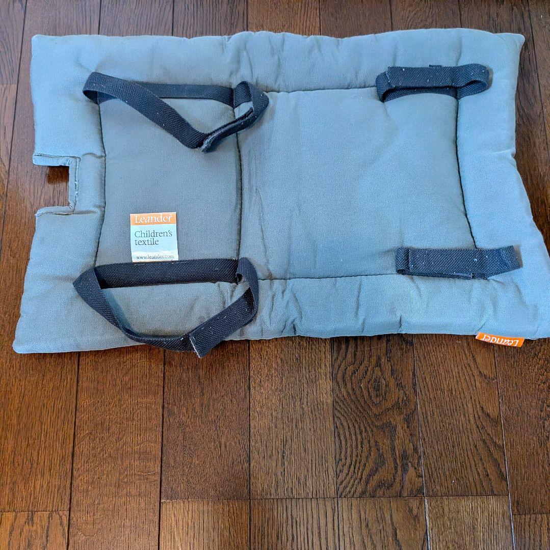 リエンダー ベビーチェア 組立状態で発送 クッション付