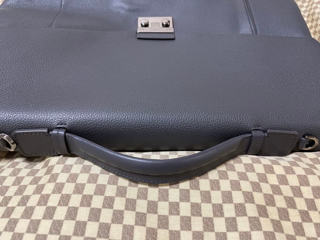 マ*ん様 極上美品　正規品　本革　FURLA ビジネスバッグ　シボ革　グレー