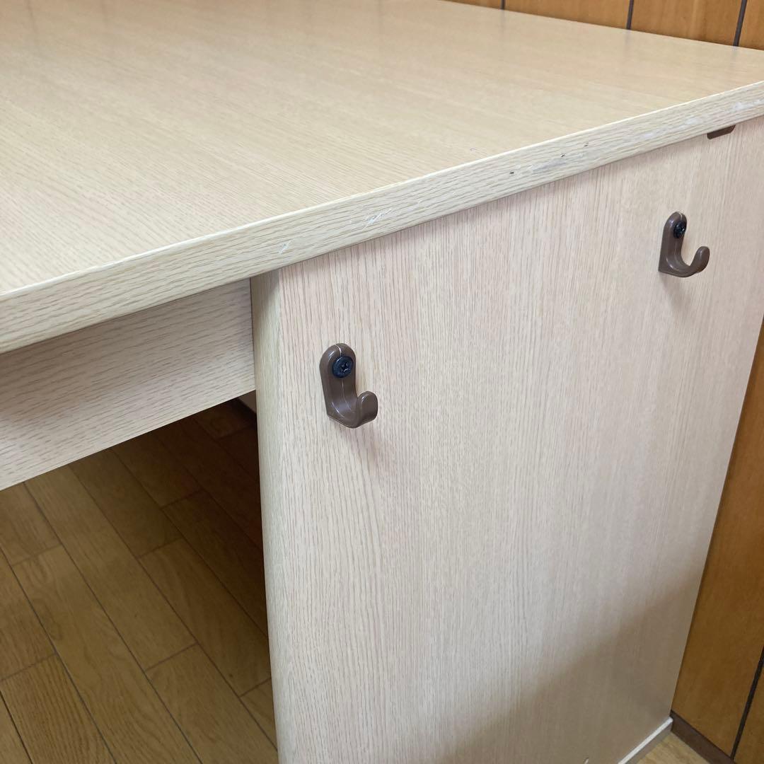 ニトリ　学習机　机のみ　引き出し2つ　フック2つ