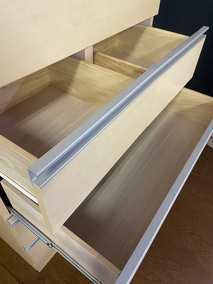 ニトリ　6段　チェスト