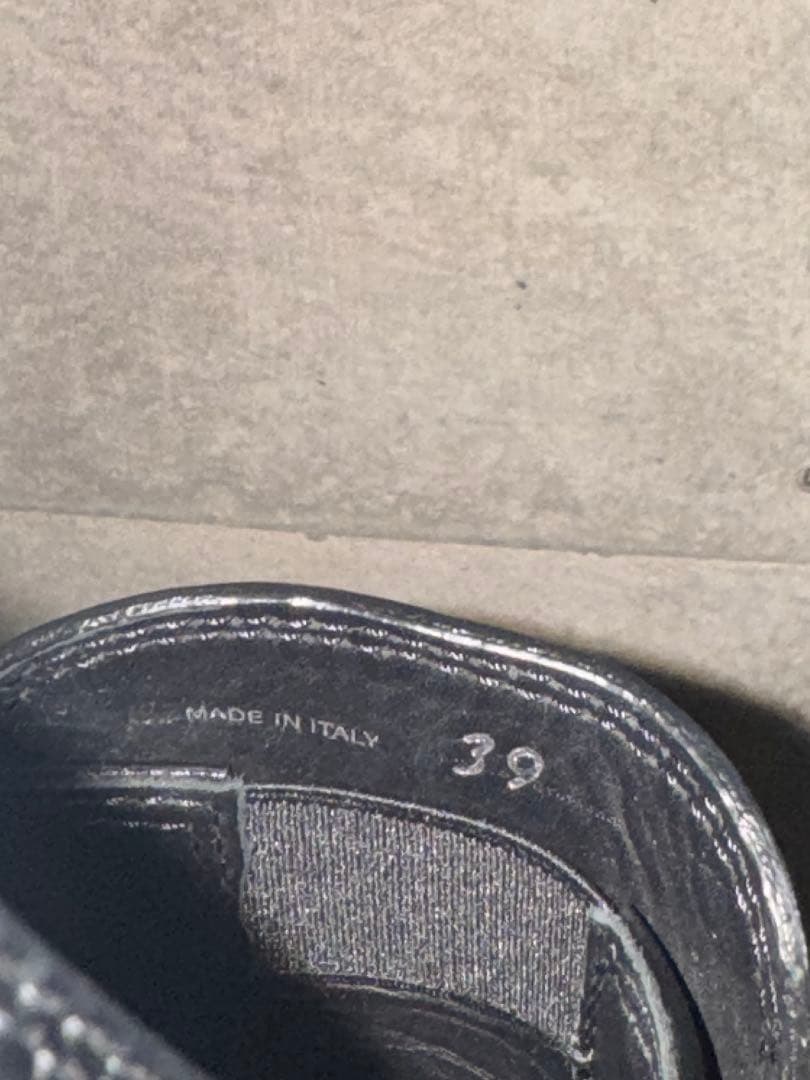 気*マ様 PRADA バックルベルトプラットフォームローファー