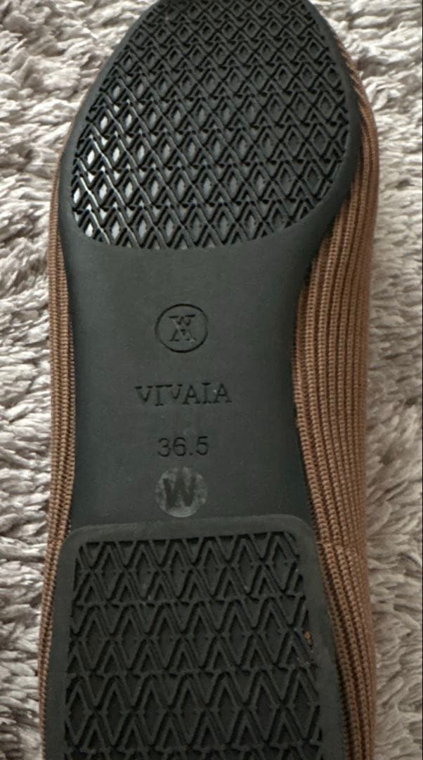 未使用☆ VIVAIA スクエア トゥ フラットシューズ 36.5