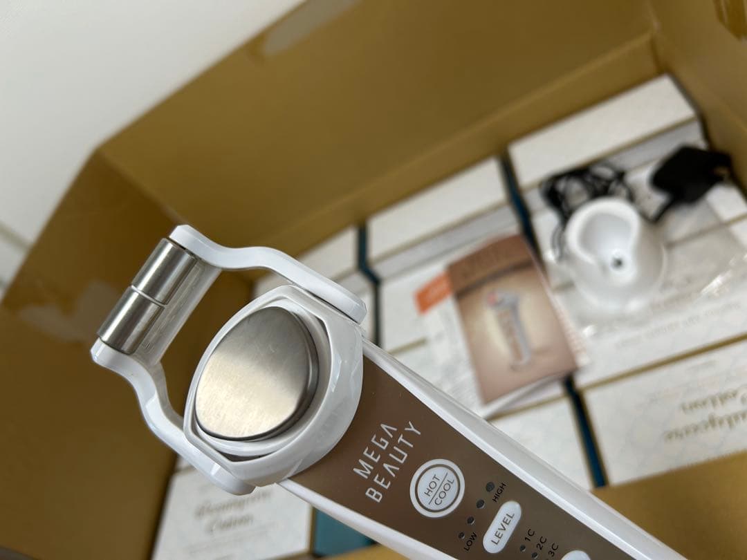 引越しセール中！24日まで　ナリス　メガビューティ　新品未使用　コットン