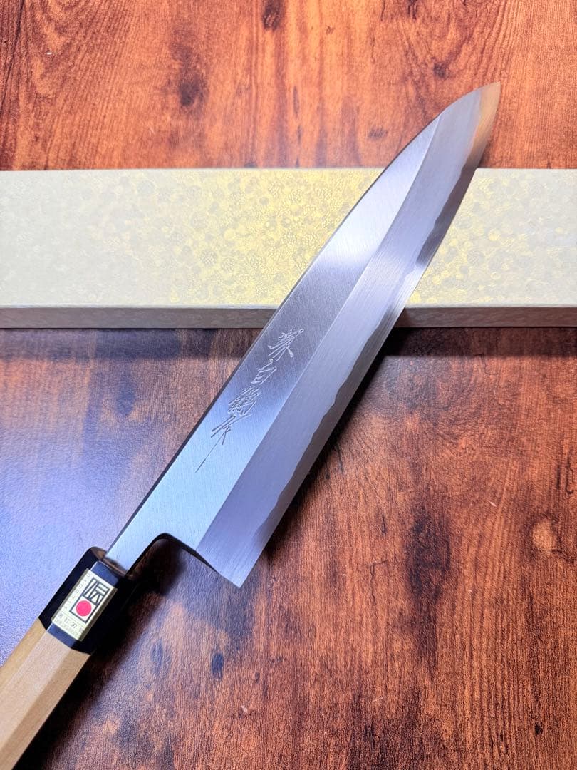 【堺打刃物】身卸 出刃　白ニ鋼　包丁　9寸　水牛八角柄