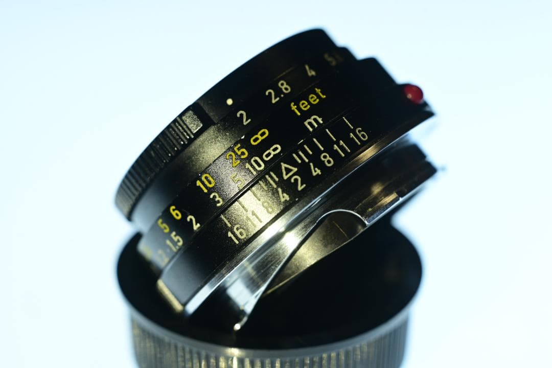 Leica Summicron-C 40mm F2 専用フード・変換リング付属