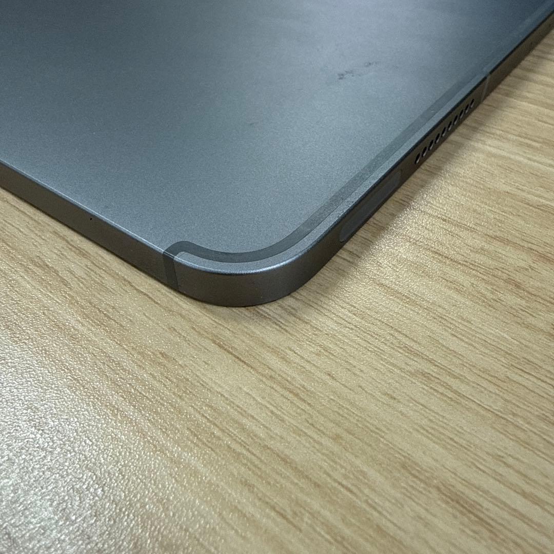 iPad Pro 12.9インチ　第6世代　SIMフリー