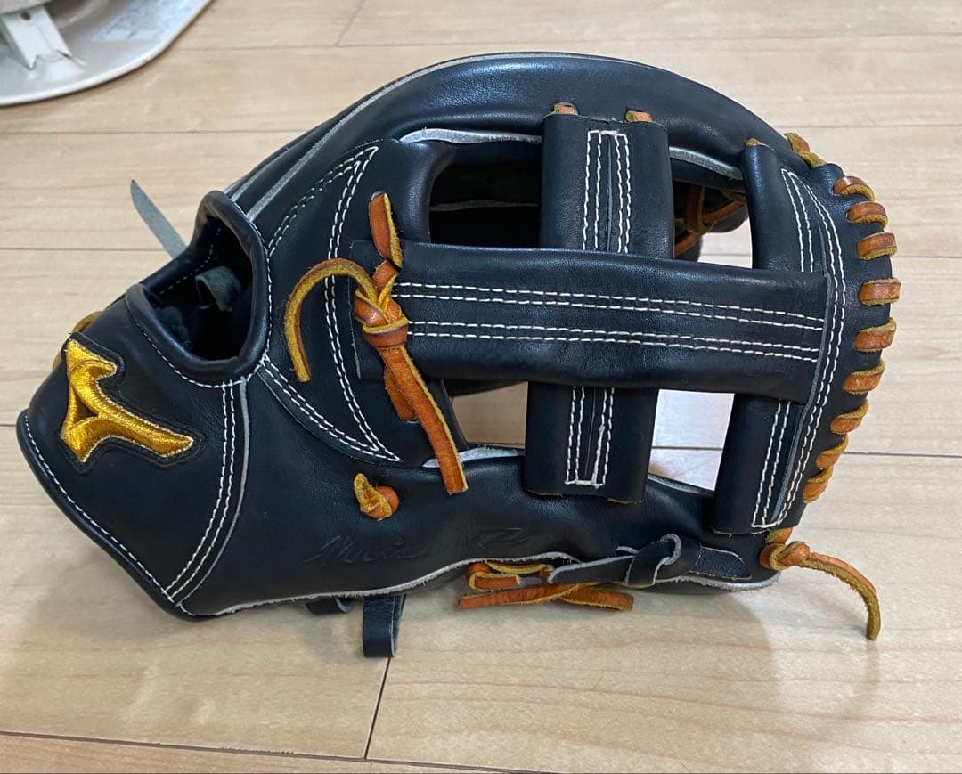 Mizuno 菊池涼介モデル硬式グローブ 右投げ用 値下げ可能