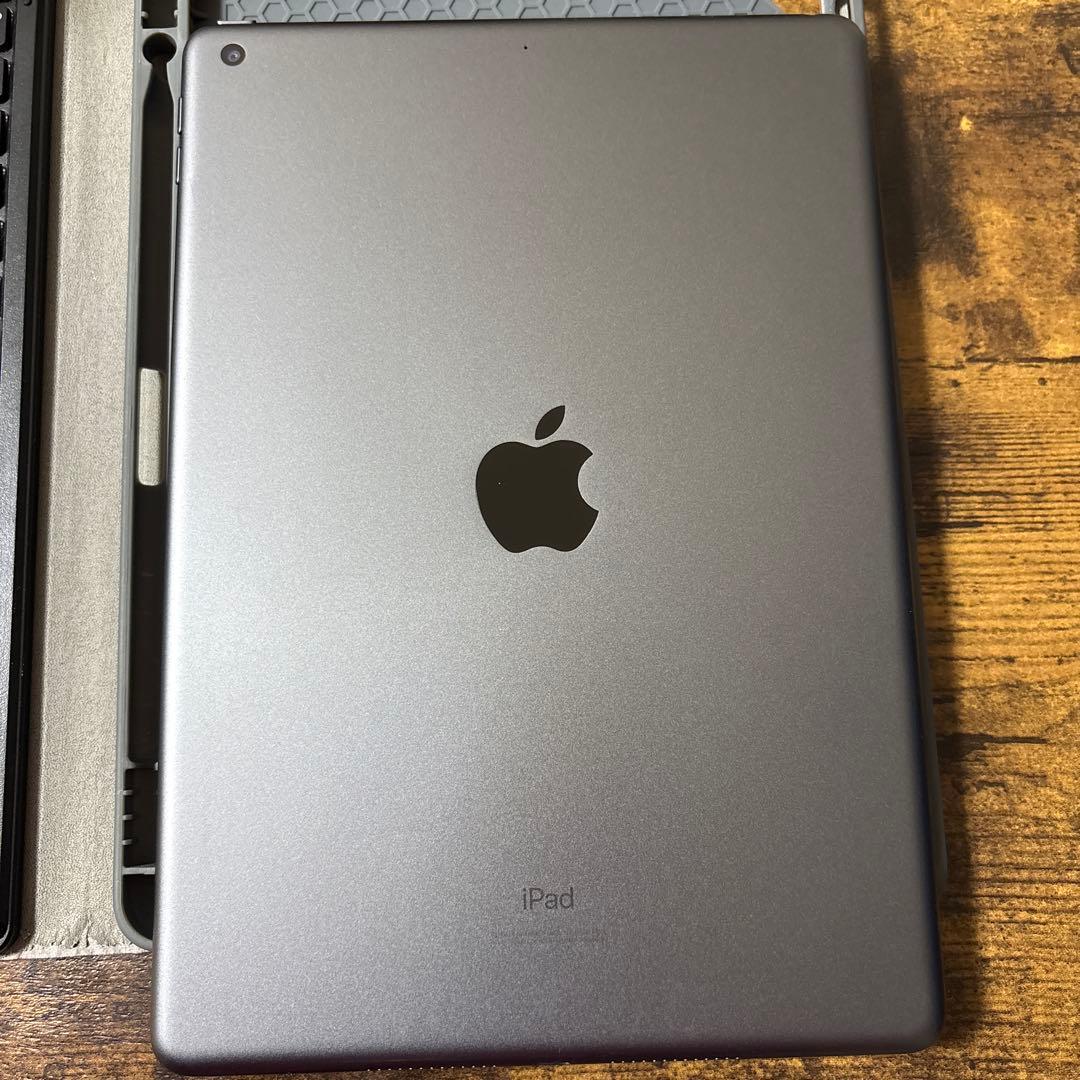 【即購入OK】iPad第7世代　32GB Wi-Fiモデル