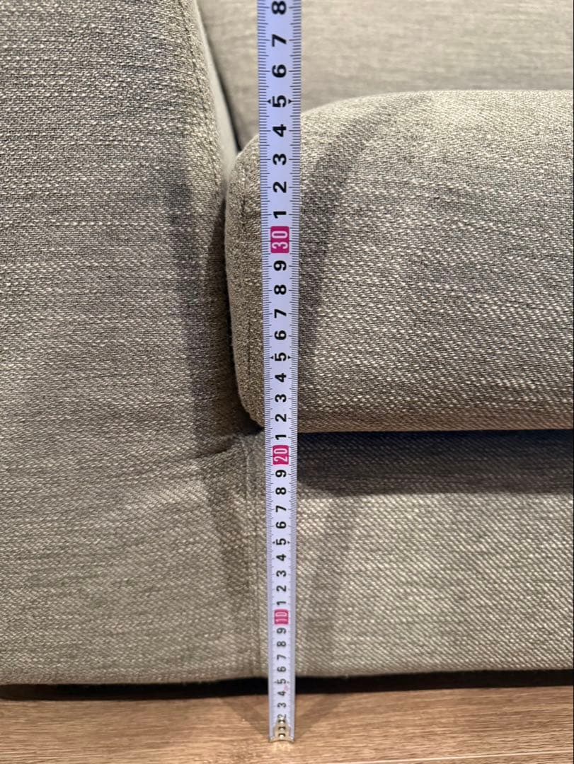 ベージュファブリックソファー