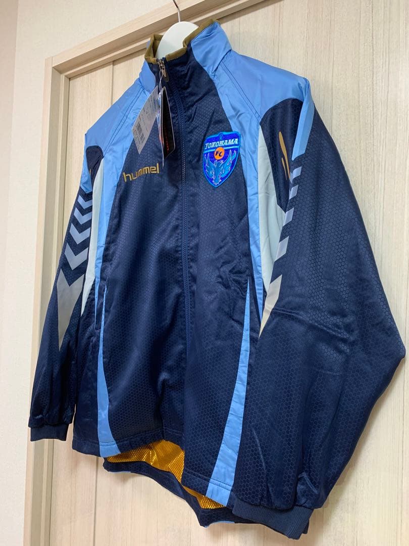 横浜FC hummel オーセンティックモデル　レインジャケット　新品未使用