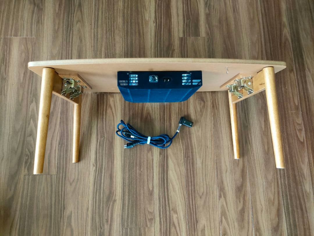 オシャレなテーブル兼コタツ　楕円こたつ